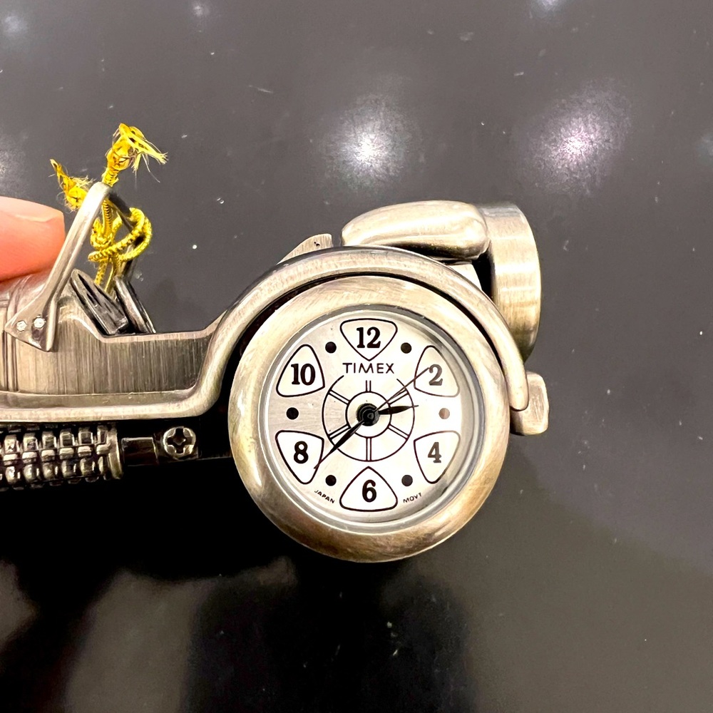 Timex vintage collectable mini car clock